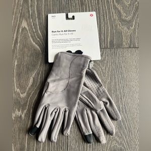 Lululemon Run for It All Gloves in Gull Grey